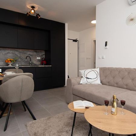 Studio Apartman Apollonia Sinj Exterior foto
